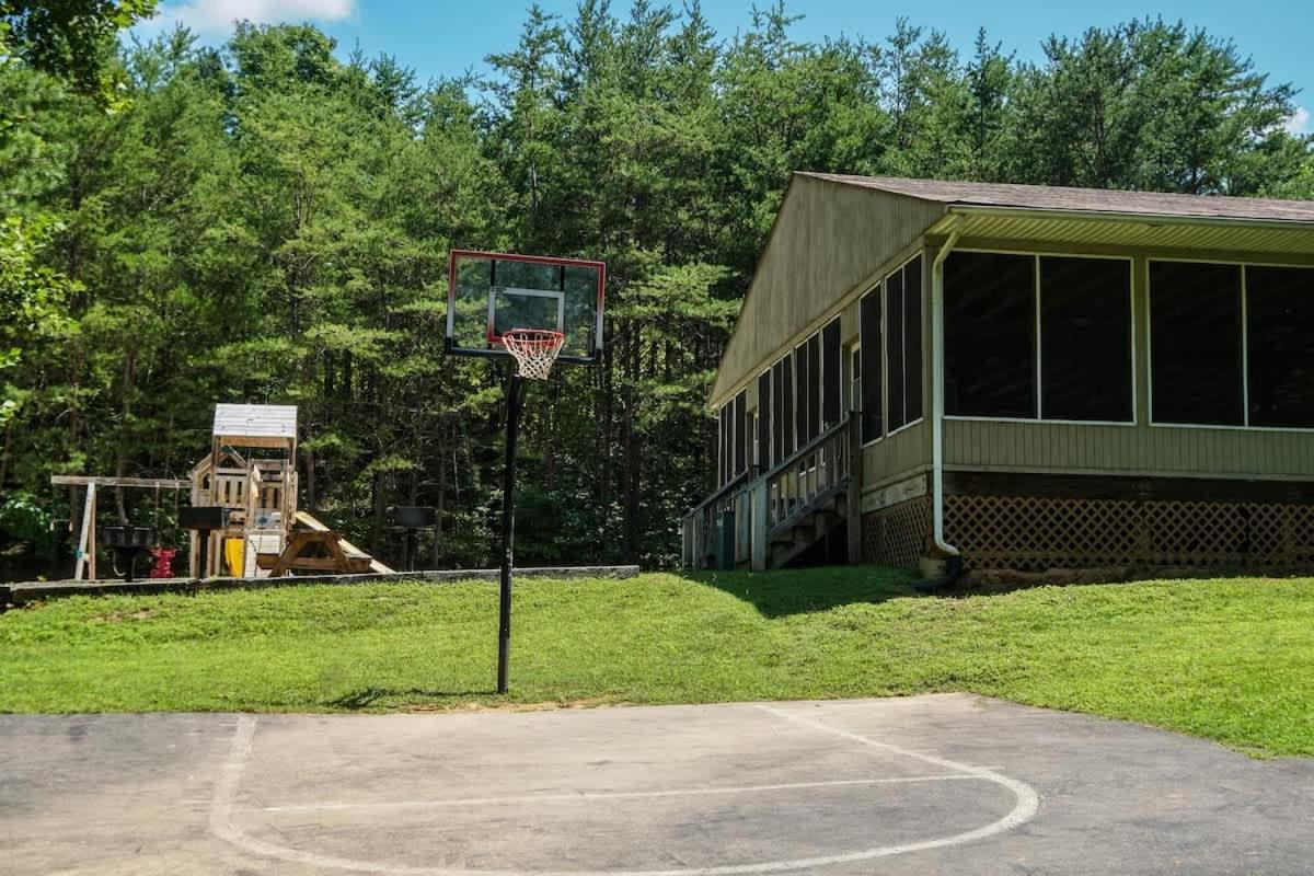 Smoky Sunrise Getaway Villa Gatlinburg Exterior photo